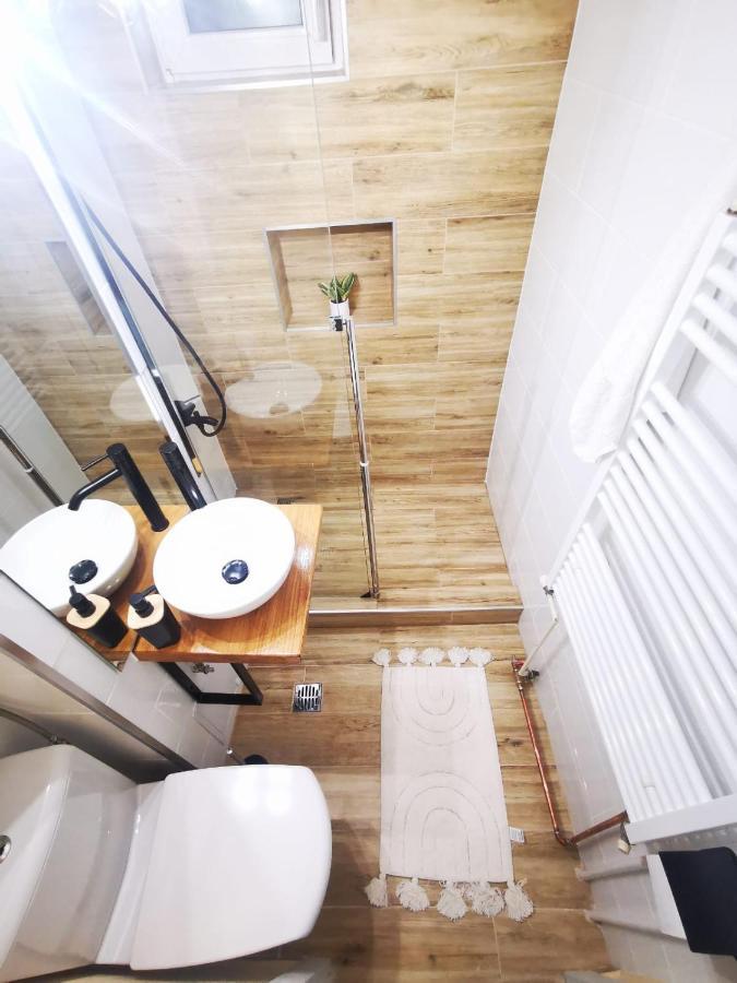 Bright And Cozy Apartment! 클루지나포카 외부 사진